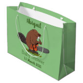 Funny beaver met kettingzaag cartoon humor groot cadeauzakje (Achterkant Gekanteld)