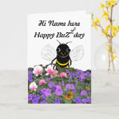 Funny Bee Birthday Kaart, naam toevoegen Kaart (Gele Bloem)