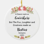 Funny bestie coworker floral wreath personalized keramisch ornament (Achterkant)