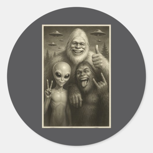 Funny Bigfoot, Alien, &amp; Yeti Sasquatch Rock On Ronde Sticker (Voorkant)