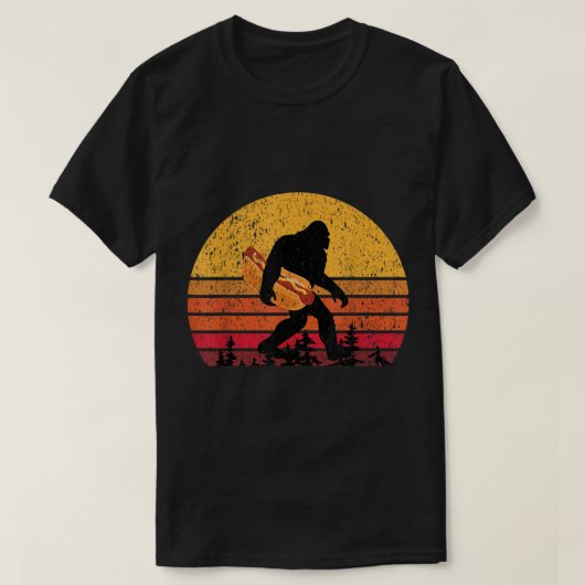 Funny Bigfoot Carrying Hotdog Design T-shirt (Design voorkant)