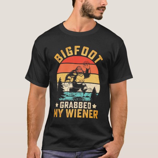 Funny Bigfoot Grabbed My Weiner Men's T-shirt (Voorkant)