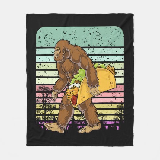 Funny Bigfoot Holding A Taco Fleece Deken (Voorkant)