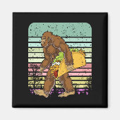 Funny Bigfoot Holding A Taco Magneet (Voorkant)