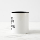 Funny Bigfoot-ik geloof niet in mensen Tweekleurige Koffiemok (Center)