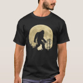 Funny Bigfoot Sasquatch Full Moon Forest T-shirt (Voorkant)