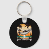 Funny Bigfoot Sasquatch Hawaiian Retro Beach Vacat Sleutelhanger (Voorkant)
