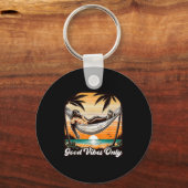 Funny Bigfoot Sasquatch Hawaiian Retro Beach Vacat Sleutelhanger (Voorkant)