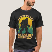 Funny Bigfoot Sasquatch Huid en Seek Champion T-shirt (Voorkant)