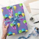 Funny Birthday Balloon Man's Face Cadeaupapier<br><div class="desc">Kleurrijke verjaardagsballonnen met kinky haar van een man en een bril op een paarse achtergrond. De achtergrondkleur kan worden veranderd.</div>