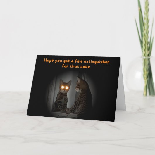 Funny Birthday Card Cat Eyes die gloeit van Cake Kaart (Voorkant)