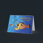 Funny Birthday for Great-Grandpa, Anglerfish Kaart<br><div class="desc">Papieren verjaardagswenskaart voor een overgrootvader/overgrootvader. Een grappige illustratie van een zeeduivel die klaar staat om een verjaardagstaart te eten. Grappig verjaardagskaart met Happy Baitday! op de omslag. Afbeelding en vers copyright © Shoaff Ballanger Studios.</div>