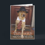 Funny Birthday Kaart voor Husband<br><div class="desc">Mozes draagt zakelijke kleding, inclusief leesbril, en stapt van de veranda. Op de voorkant: "Naar de kantoor ga je elke dag; 'Tot het donker is werk je weg. Vandaag is het tijd voor een pauze!" Aan de binnenkant is een afbeelding van Mozes en Myrtie met een leuke BBQ bij het...</div>