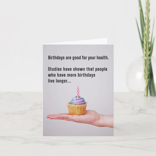 Funny Birthday Quote met Cupcake Kaart (Voorkant)