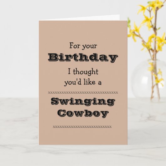 Funny Birthday Swinging Cowboy Cartoon Kaart (Gele Bloem)