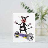 Funny Black and White Cow op het bord Briefkaart (Staand voorkant)