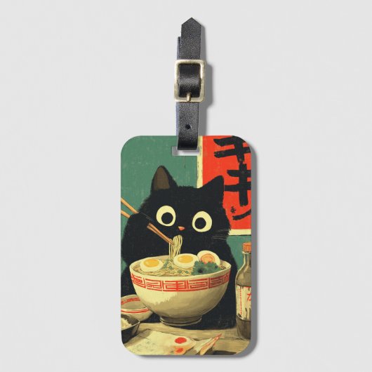 Funny Black Cat Eating Ramen Bagagelabel (Voorkant (verticaal))