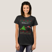 Funny Black Cat Gift Pushing Christmas Tree Over C T-shirt (Voorkant volledig)