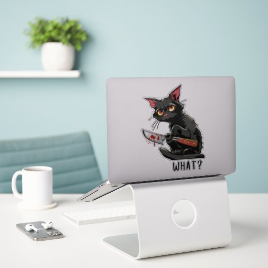 Funny Black Cat met Bloody Knife: Wat? Sticker (Laptop op bureau)