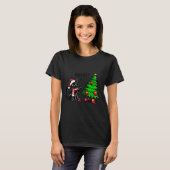 Funny Black Cat Pushing Christmas Tree Over Cat Wh T-shirt (Voorkant volledig)