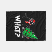 Funny Black Cat Xmas Pushing Christmas Tree Over C Fleece Deken (Voorkant (Horizontaal))