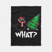 Funny Black Cat Xmas Pushing Christmas Tree Over C Fleece Deken (Voorkant)