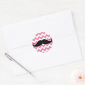 Funny Black Mustache en Roze Chevron Pattern Ronde Sticker (Envelop)