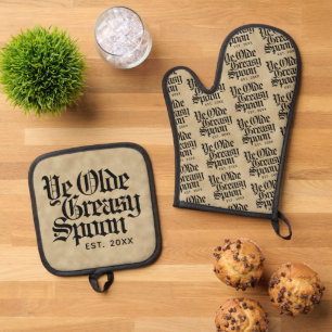 Funny Blackletter Script Ye Olde Greasy Spoon Ovenwant & Pannenlap Set