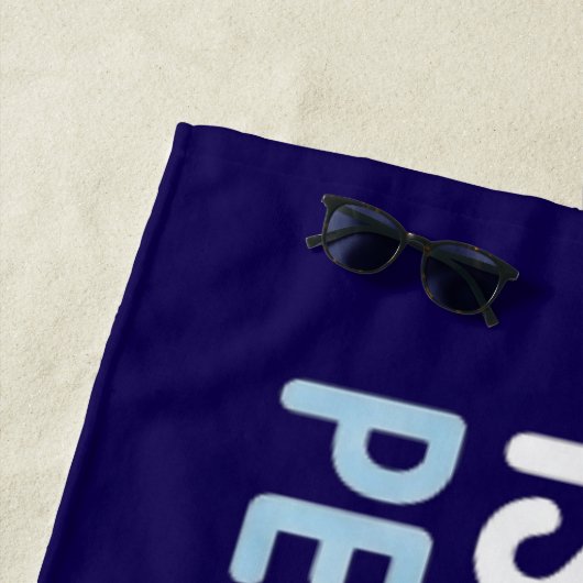 Funny Bold Typographic Swimmer Design Strandlaken (In situ)