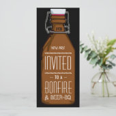 Funny Bonfire & Beer BQ Barbecue Engagement Party Kaart (Staand voorkant)