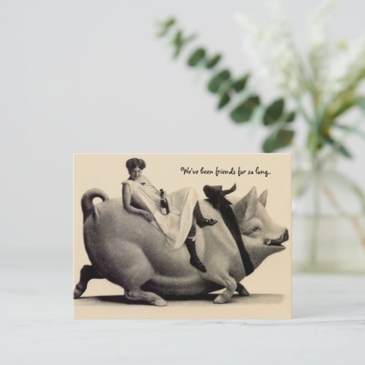 Funny Briefkaart dame op een varken (Staand voorkant)