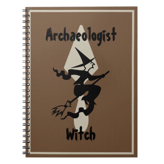 Funny Brown Archeoloog Witch op een kamer Notitieboek (Voorkant)