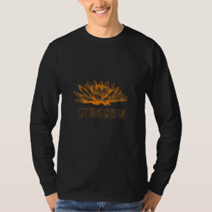 Funny Buddha laat dat ze T-shirt doen om vrouwen m