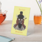 Funny buffalo bison cartoon illustratie reclamebord met voetstuk (Insitu)