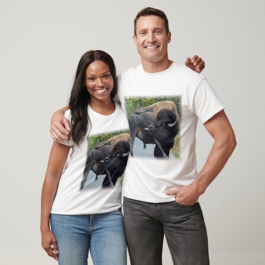 Funny Bull Bison met zijn testikels T-shirt (Unisex)