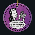Funny Bunco Player Winner Paarse Vintage Keramisch Ornament<br><div class="desc">Funny Bunco of dice game grafisch design is een retro-achtige vrouw die haar geld houdt. Funny Bunco ornament of Funny Casino Night prijs. Het Bunco-ornament omvat een stijlvolle dashed-grens samen met kleine zwarte poolpuntjes. Fun ornament of prijs voor elke speler.</div>