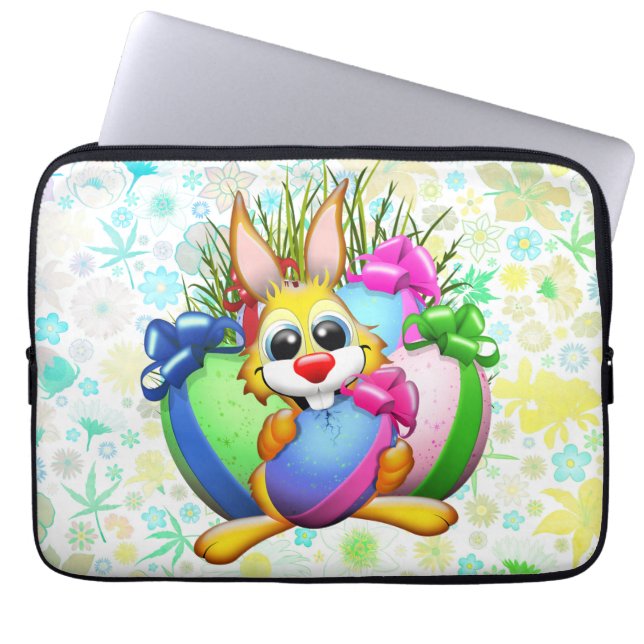 Funny Bunny biting an Easter Egg Laptop Sleeve (Voorkant)