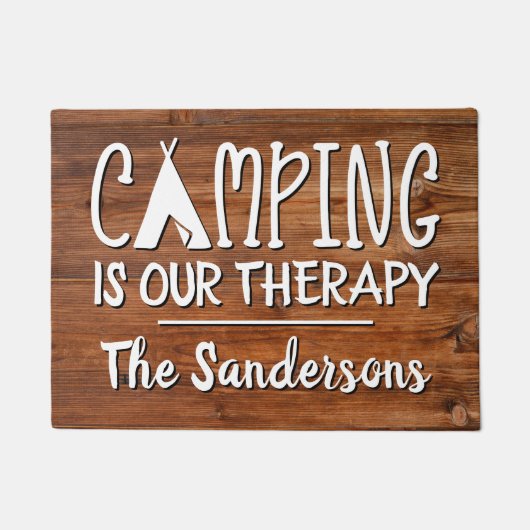 Funny Camping is onze Therapy Rustic w Familienaam Deurmat (Voorkant)