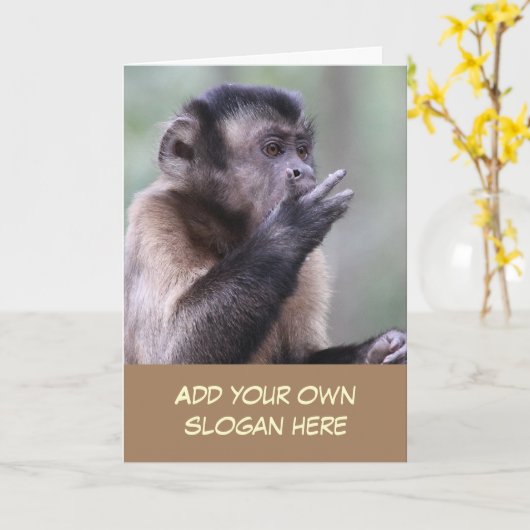 Funny Capuchin Monkey om je zelf aan te passen Kaart (Gele Bloem)