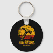 Funny Carpenter Still Hammering Out Punchlines Vin Sleutelhanger (Voorkant)