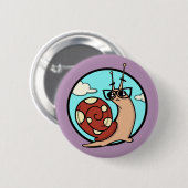 FUNNY CARTOON SNAIL GRAPHIC ROUND PIN BACK BUTTON (Voorkant /achterkant)