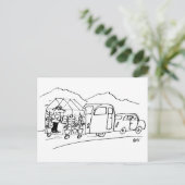 Funny Cartoon van Car Towing Caravan en Greenhouse Briefkaart (Staand voorkant)