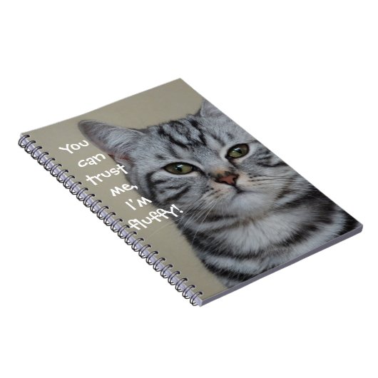 Funny Cat Caption Vertrouw me dat ik fluffy ben Notitieboek (Rechterzijde)