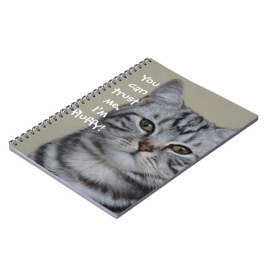 Funny Cat Caption Vertrouw me dat ik fluffy ben Notitieboek (Linkerzijde)