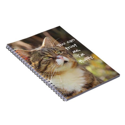 Funny Cat Caption Vertrouw me dat ik fluffy ben Notitieboek (Rechterzijde)