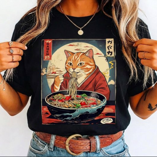 Funny cat Eating Ramen Japanese for cat lovers T-shirt