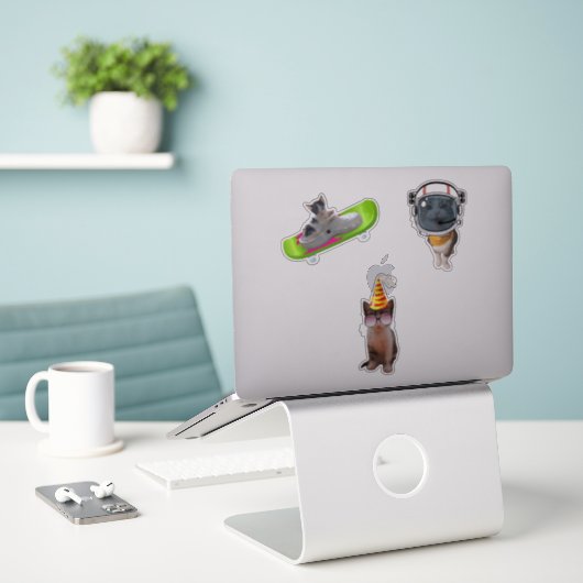 Funny Cat Memes Sticker (Laptop op bureau)