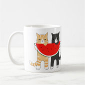 Funny Cat Mok Tabby Tuxedo Cat met Mok Watermeloen (Links)