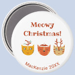 Funny Cat Persoonlijke Kerstmis Magneet<br><div class="desc">Een stel leuke en leuke katten in wintervakantie petten en accessoires om je te laten glimlachen. Verander de groet,  de naam en het jaar om te personaliseren. Originele kunst van Nic Squirrell.</div>