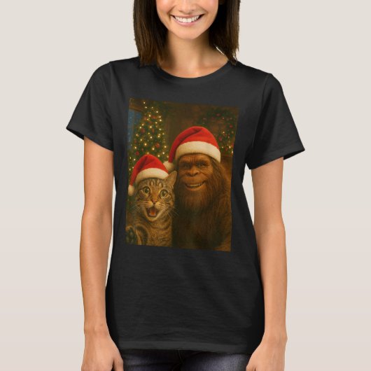 Funny Cat Selfie With Bigfoot Christmas Sasquatch  T-shirt (Voorkant)